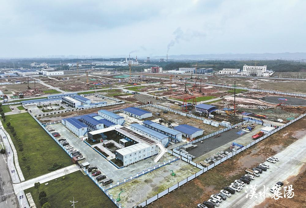 ▲兴发保谷磷化工产业园一派热火朝天的建设景象