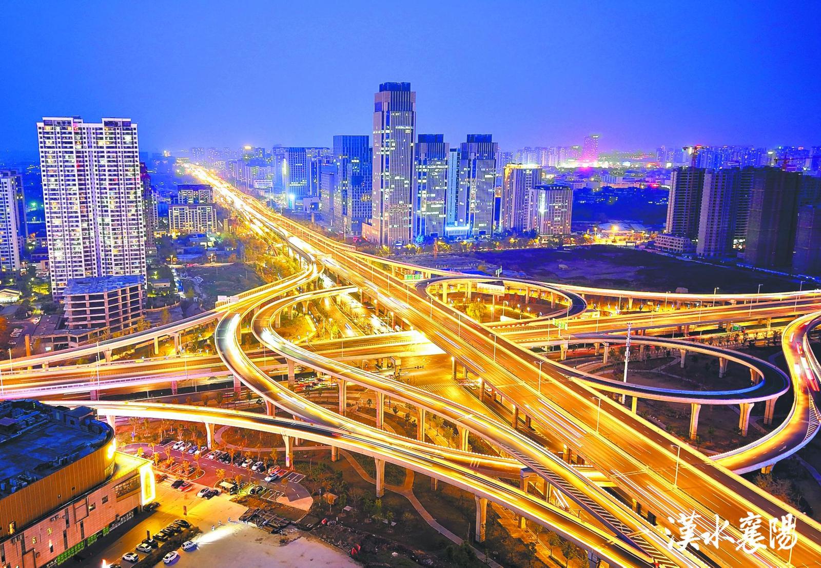 ▲夜色中的云兴立交桥(资料图)