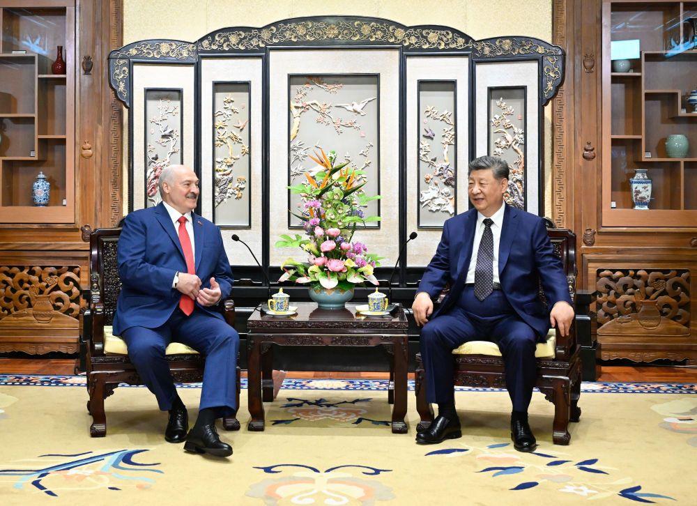 6月29日上午,国家主席习近平在北京钓鱼台国宾馆会见白俄罗斯总统卢卡申科。新华社记者 申宏 摄